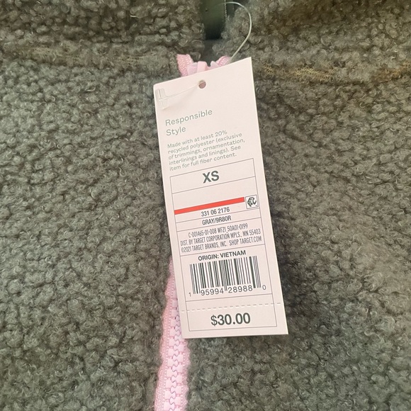 Woman’s Sherpa gray pullover jacket. Size XS. NWT. With hood and kangaroo - Picture 7 of 7